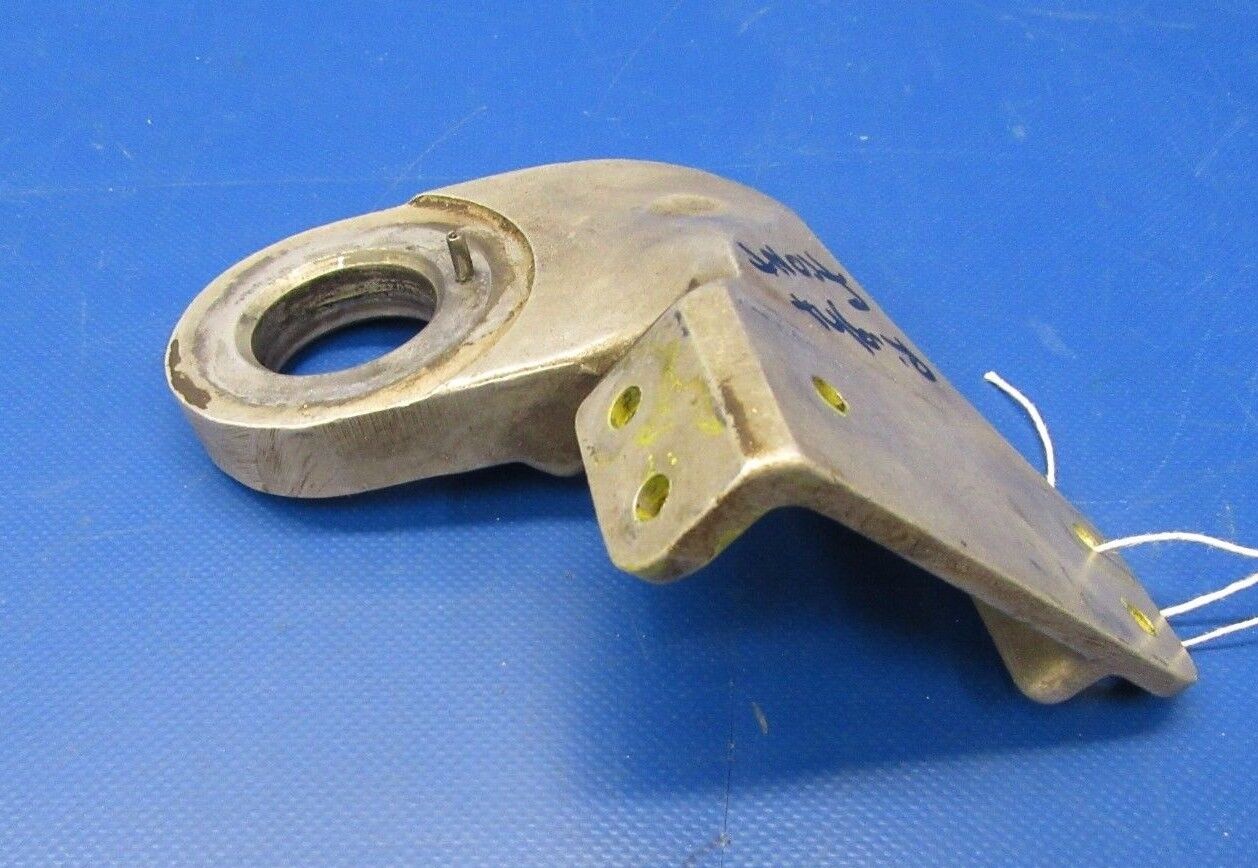 Beech Debonair Engine Mount Fitting RH Fwd P/N 35-910027-11 (0119-179)