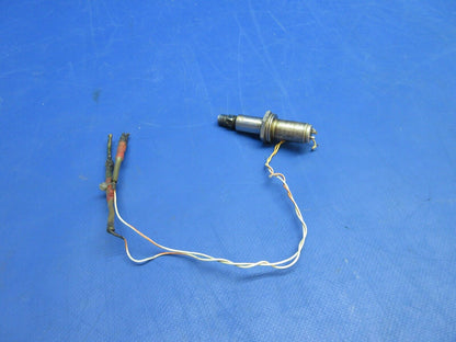Cessna 310 / 310I Neo-Dyn Pressure Switch Assy 28V P/N 9910287-8 (0923-945)