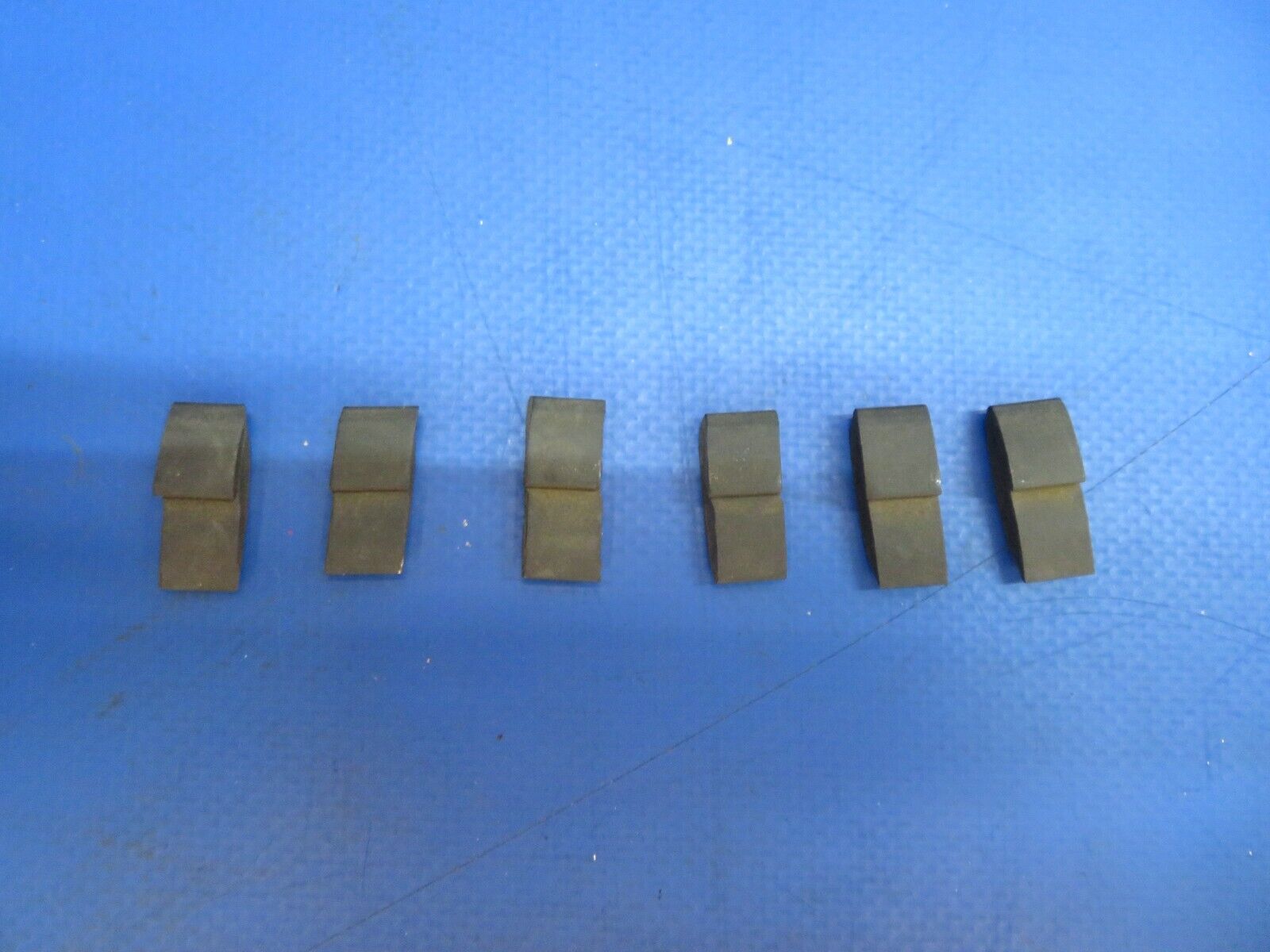 Beech Main Wing Pad P/N 35-115301-14 LOT OF 6 NOS (1222-929)