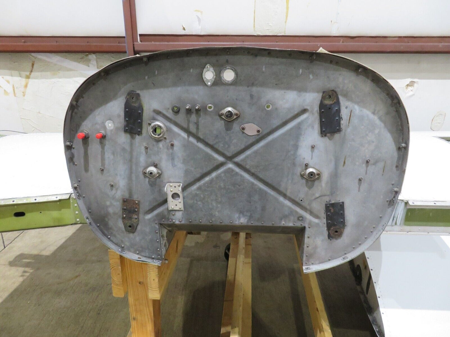 1978 Piper PA-34-200T Seneca LH Wing P/N 37093-03 (0423-104)