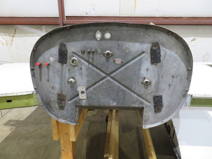 1978 Piper PA-34-200T Seneca LH Wing P/N 37093-03 (0423-104)