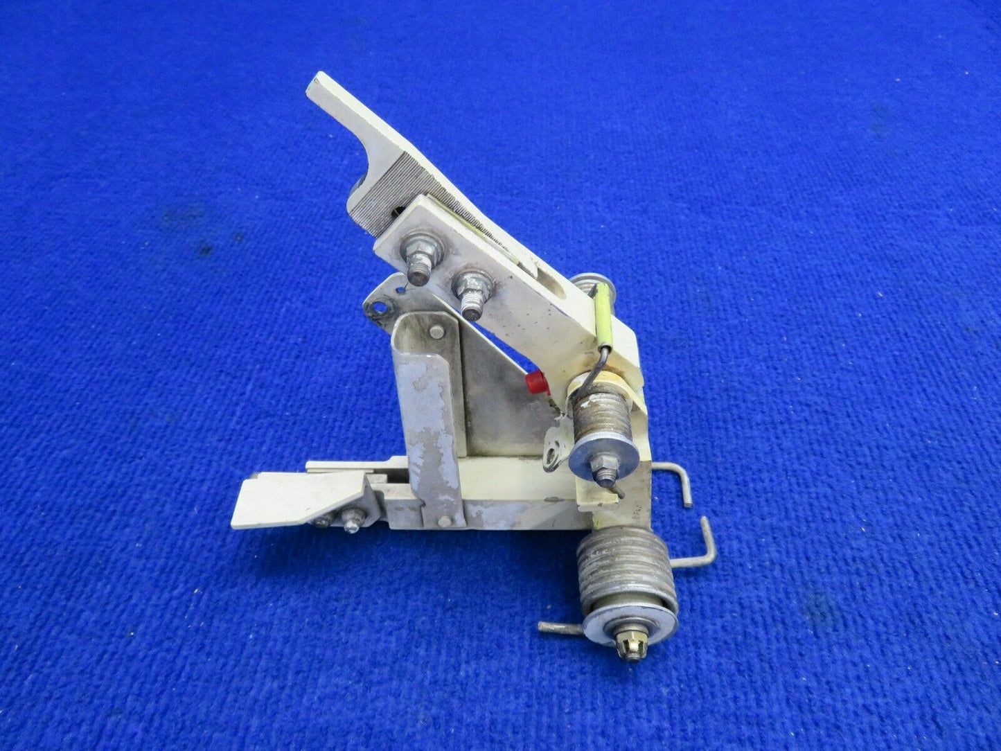 Beech Baron 58 Up & Down Lock Assy Main Gear LH P/N 60-810083-1 (0322-462)