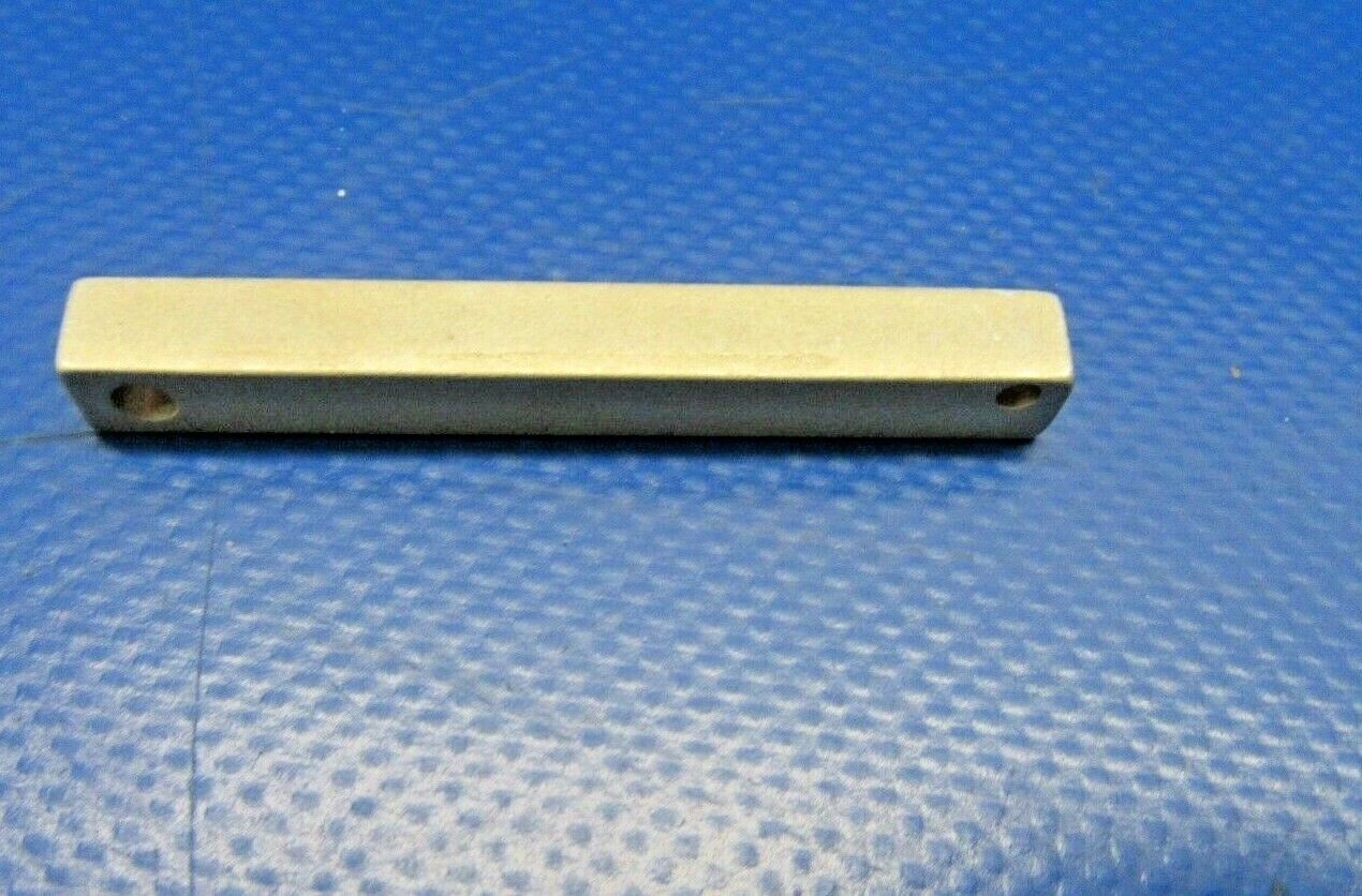 Cessna 172 Shaft Fuel Selector Valve Lower P/N 0511157-11 NOS (0419-472)