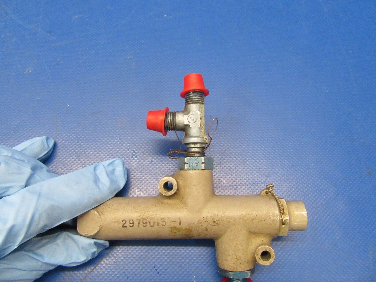 Lear Priority Valve P/N 2979013-1 PARTS ONLY (1018-82)