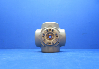 McCauley 4 Blade Aviation / Airplane Prop Hub Man Cave / Decoration  (0823-547)