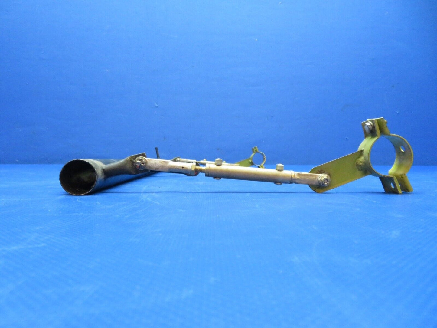 Grumman Yankee Trainer AA-1B Flap Torque Tube Assy w/ Link 604057-501 (0224-107)
