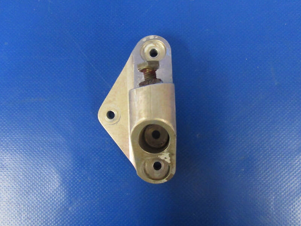 Cessna R182 Skylane RG Stop / Support Nose Gear LH P/N 2213089-1 (0817-35)