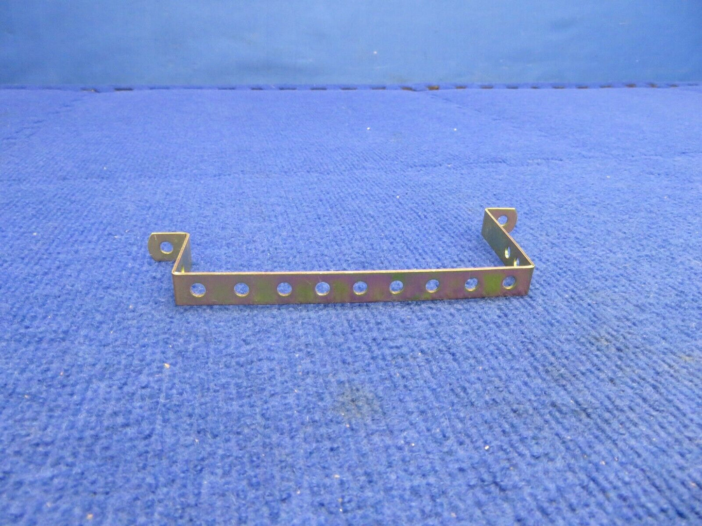 Continental Bracket Fuel Distribution P/N 626486 NOS (0322-520)