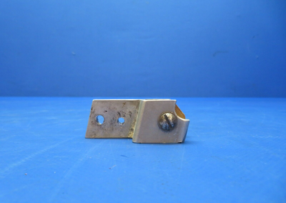 Cessna 172 Wheel Housing Front Seat Assy P/N 0700645-2 (0723-403)