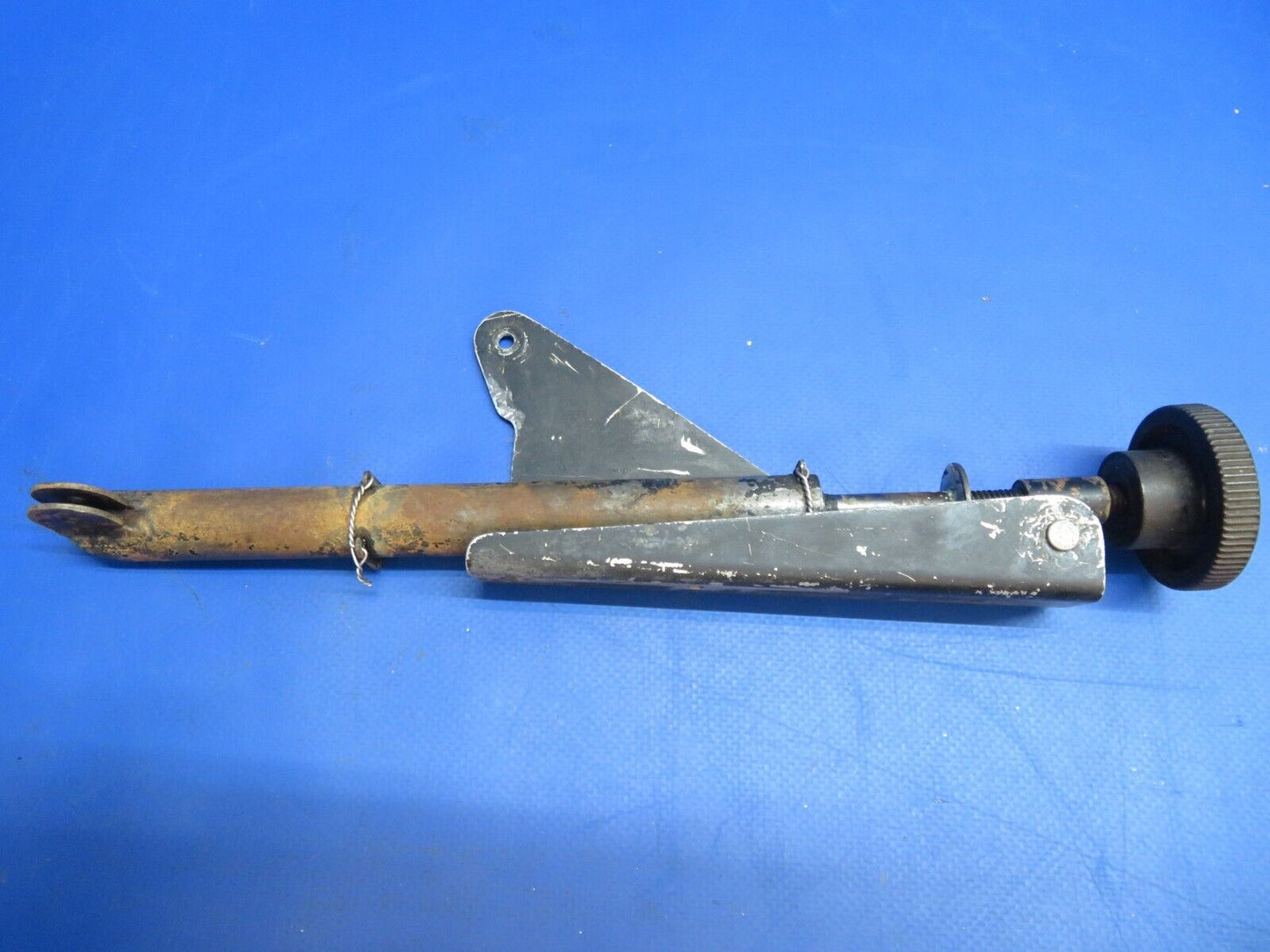 Piper PA-28-201T Dakota Rudder Trim Adjustment Assy P/N 65837-04 (1222-647)