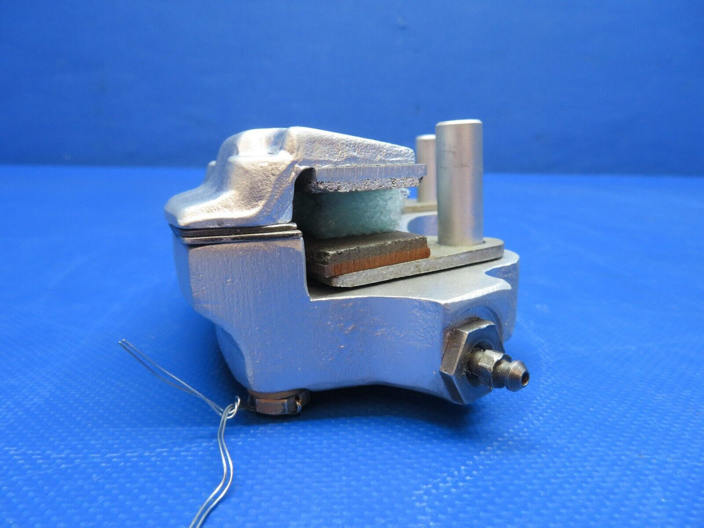 Cleveland Brake Caliper Assy w/ Linings P/N 30-68A OVERHAULED (0224-1500)