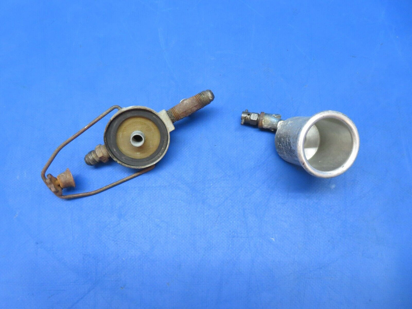 Piper PA-28-180 Fuel Gascolator Assy P/N 62301-03 (0723-718)