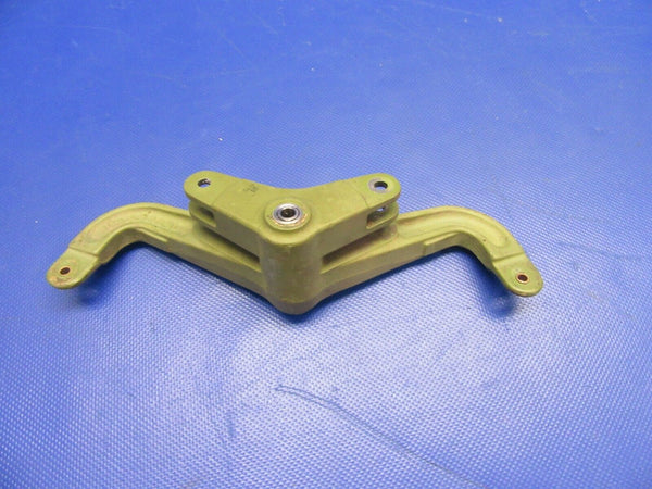 Beech A23A Musketeer Arm Aileron Control P/N 169-524020-1 (0621-554)