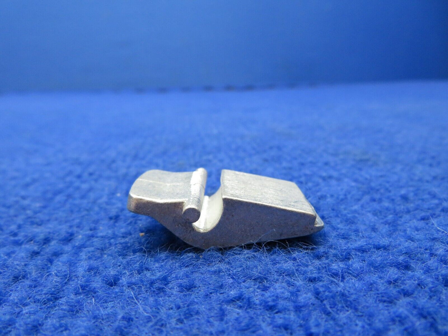 Piper Latch Assy P/N 4138116 NOS (0822-543)