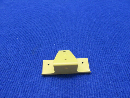 Beechcraft / Beech Angle NOS P/N 58-530139-9 (1221-492)