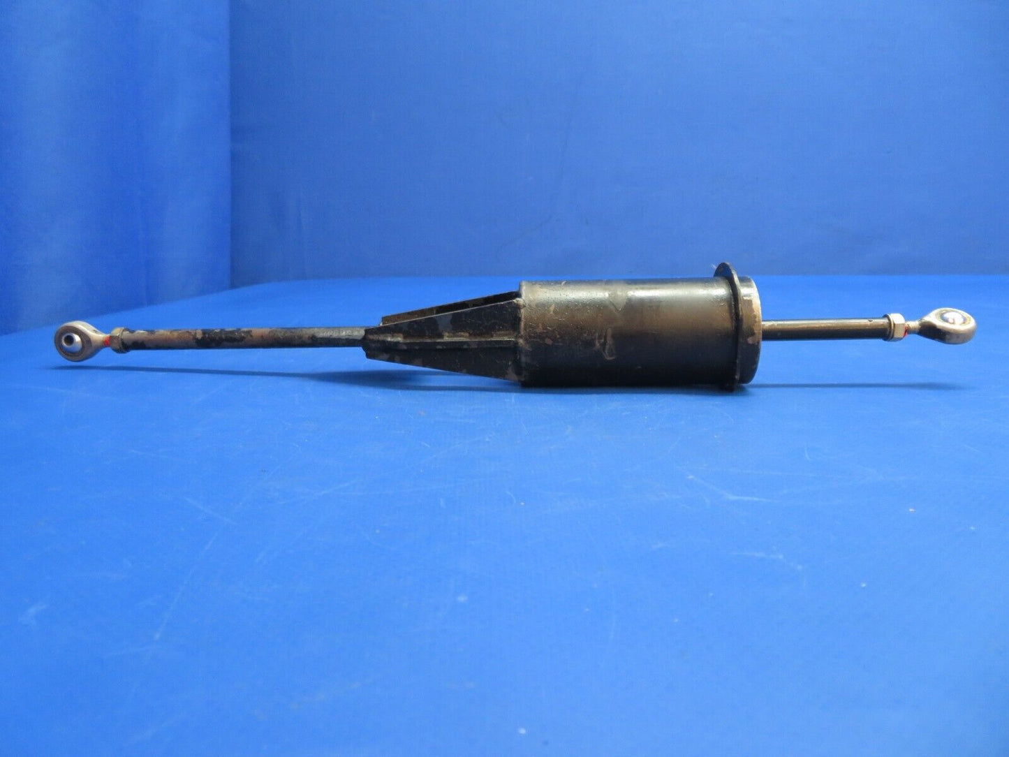 Piper PA-34-200T Seneca II Nose Wheel Bungee Assy LH/RH P/N 78543-00 (0223-757)