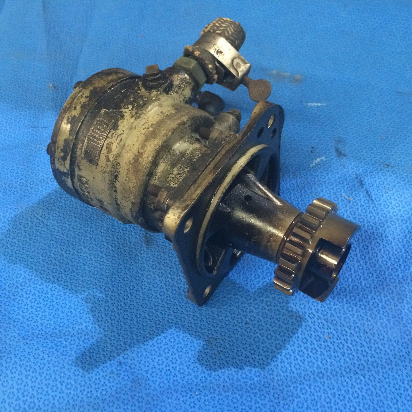 Cessna Wet Vacuum Pump w/ Drive Gear P/N 3P194F (0316-49)