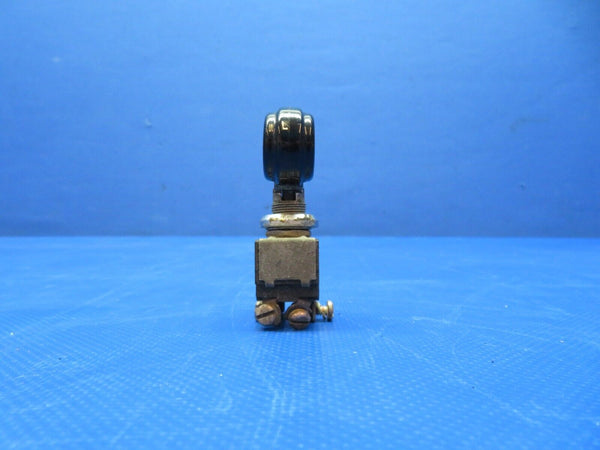 Cessna 401 / 401A Cutter-Hammer Landing Gear Switch P/N 8858K43 (1223-384)