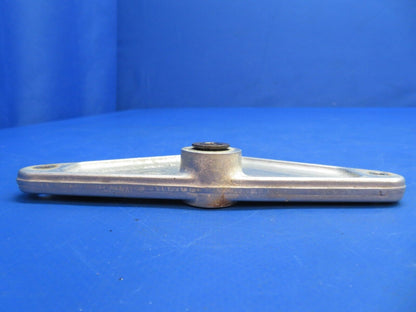 Piper PA-34-200T Seneca II Arm Assy Nose Gear Steering P/N 95395-00 (0223-804)