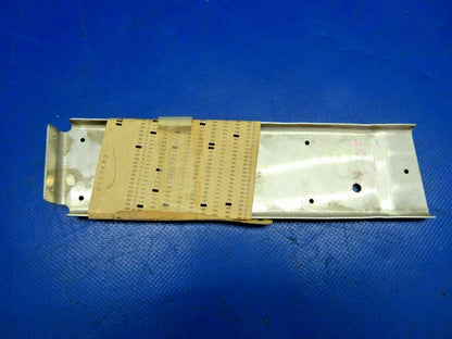 Cessna 182 Channel RH P/N 0713682 NOS (0720-675)
