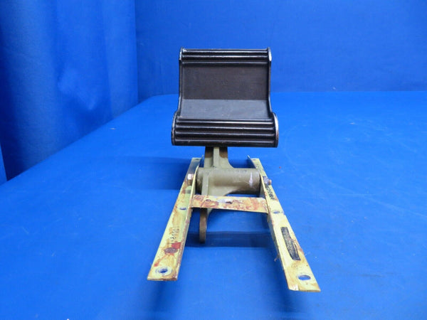 Piper Aerostar 602P Co-Pilot LH & RH Rudder Pedal Assy P/N 600039-01 (0123-701)