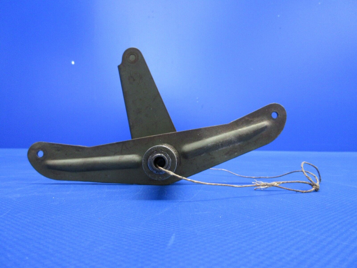 Cessna 172 Flap Bellcrank Assembly Right Hand P/N 0523535-1 (0224-1326)