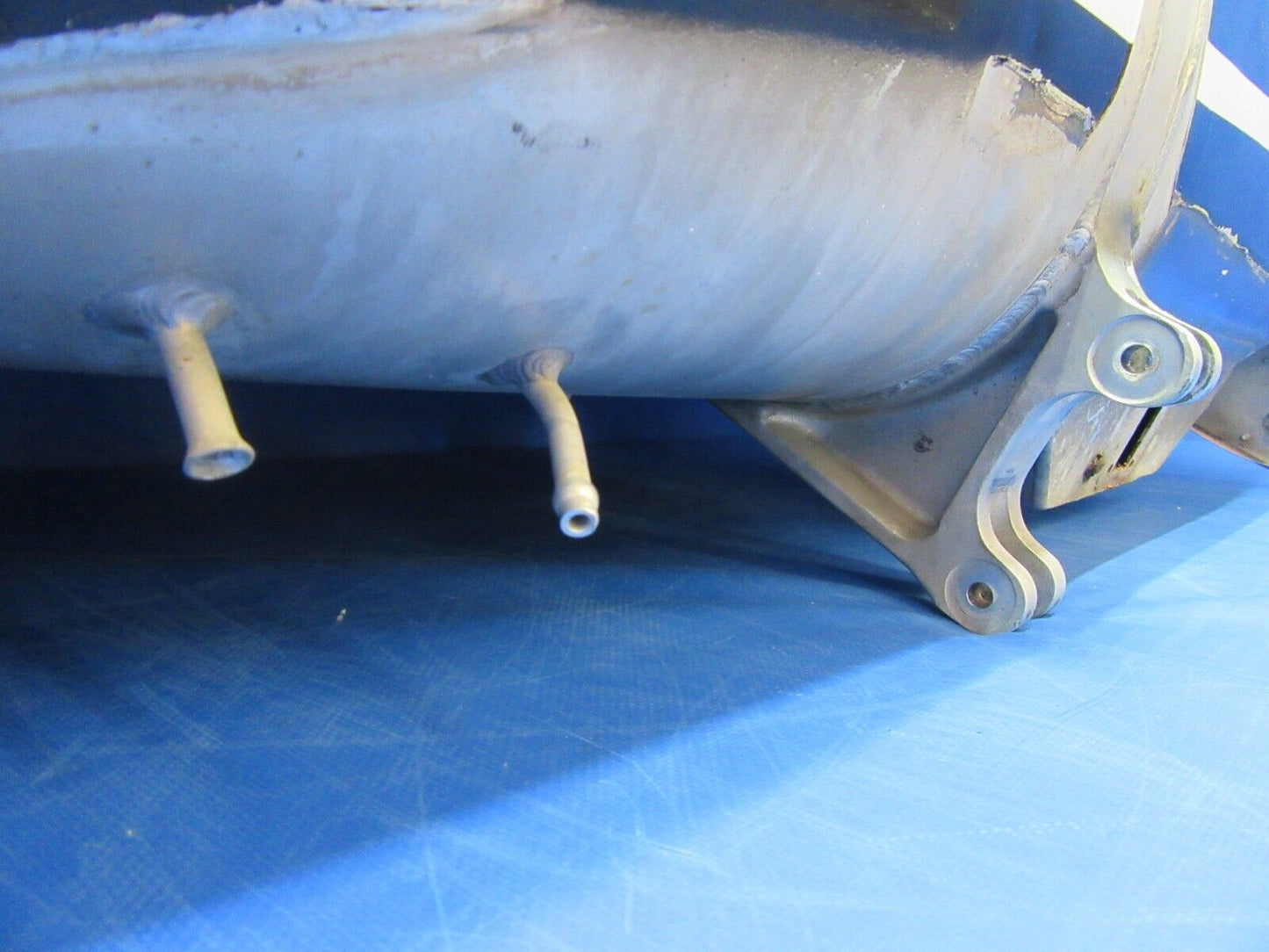 Cessna 310 / 310I RH Fuel / Tip Tank P/N 0892300-10 / 0892302-1 (0923-14)