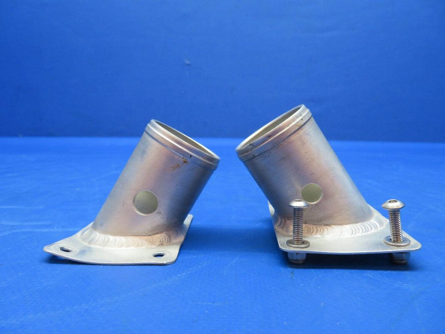 Diamond DA-42 LH & RH Heating Flange Assy P/N D60-2147-22-00 (0623-121)