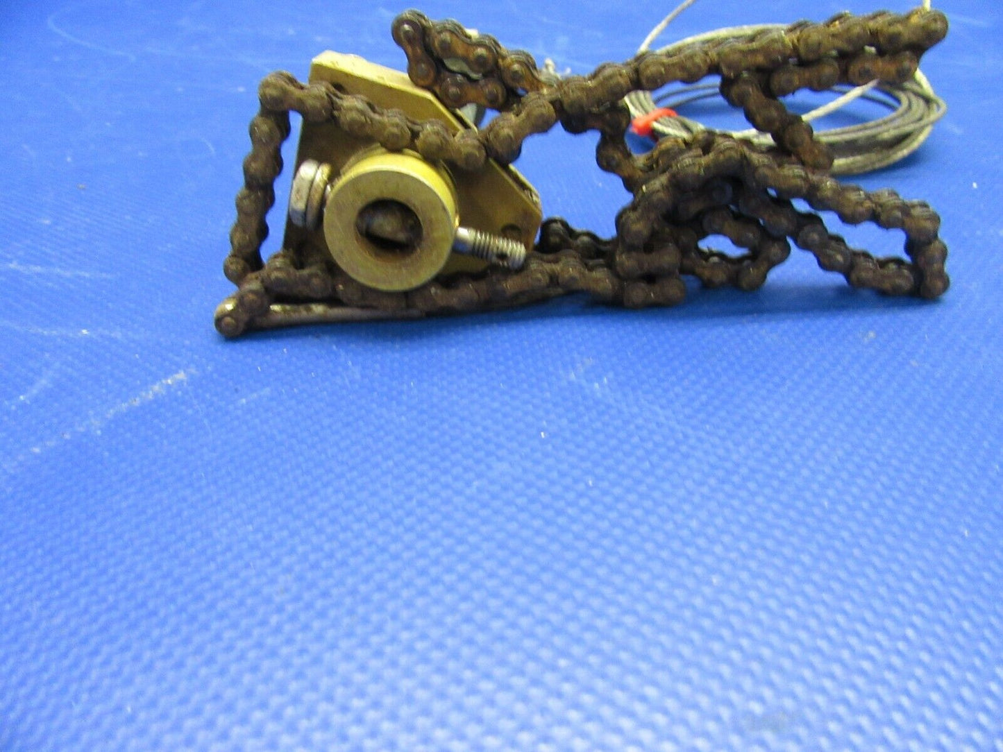 Beech 95-B55 Baron Actuator Rudder Trim Tab w / Chain 96-526000-601 (0721-321)