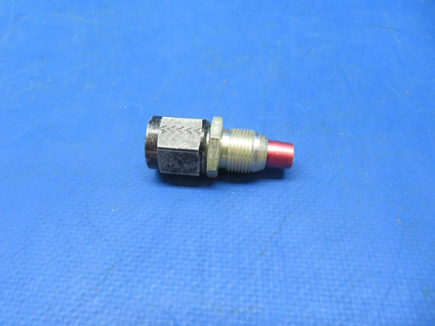Eaton Nipple Assy P/N 526-6 NOS (0923-723)