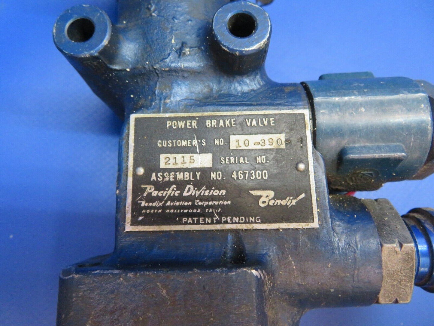 Bendix Pacific Division Power Brake Valve  P/N 467300, 10-390 CORE (1022-548)