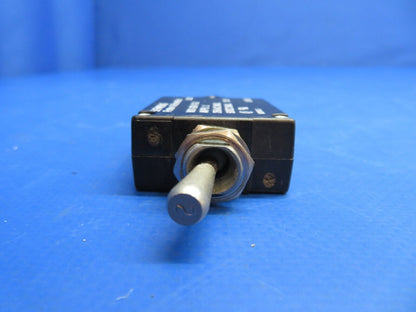 Piper PA-34-200T Switch LOT OF 4 P/N MTA106D, W31-X2M1G-2, 512TS1-4 (0323-521)