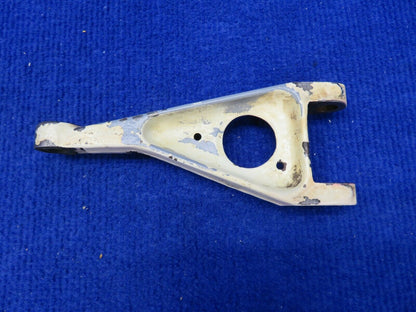 Cessna 310 / 310R Main Gear Torque Link Upper RH P/N 5141005-8 (0422-36)