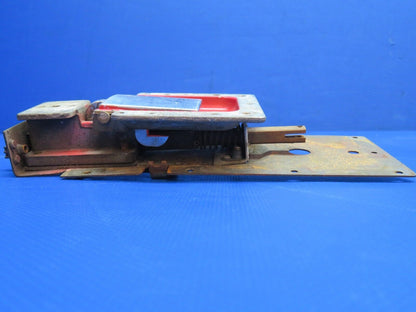 Cessna 150 Latch Assembly RH Door P/N 0413387-6 FOR PARTS (1223-1076)