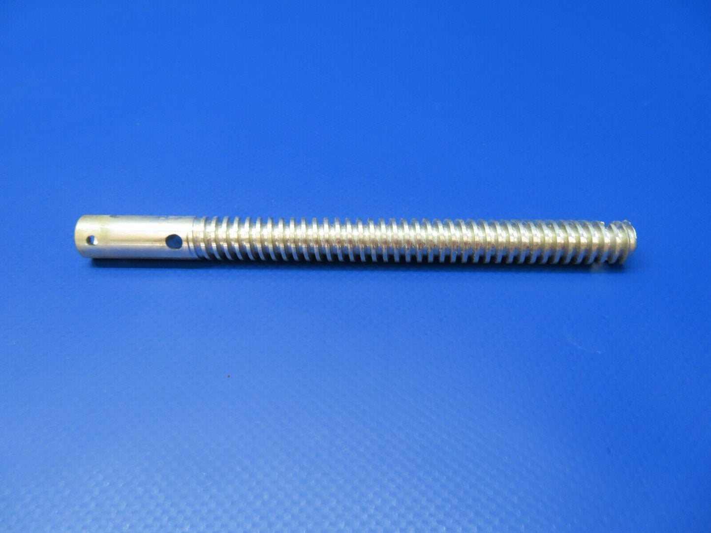 Piper Screw Shaft P/N 40029-000 NOS (0922-330)