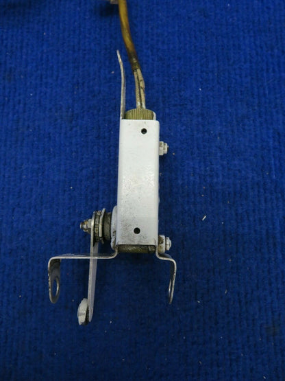 1956 Cessna 310 Main Gear Micro Switch Bracket P/N 0841000-14, 1VA20 (0522-336)