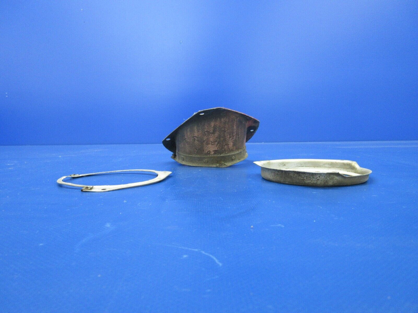 Cessna 210 Landing Light Support Assy RH P/N 1252014-36 (1223-636)