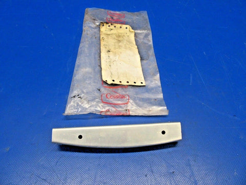 Cessna 210 Mount Hinge LH P/N 1213263-1 NOS (0818-399)