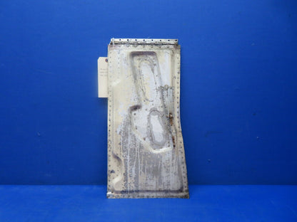 Early Cessna 310 / 310B LH Main Gear Strut Door Assy P/N 0826000-1 (1223-132)