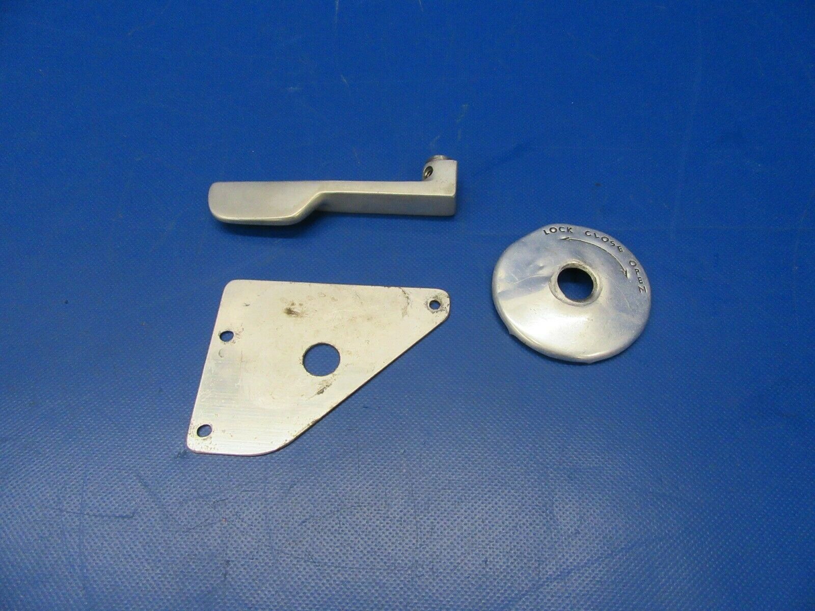 Cessna 310P Cabin Door Handle 0811490-88 5111559-3 (0819-187)