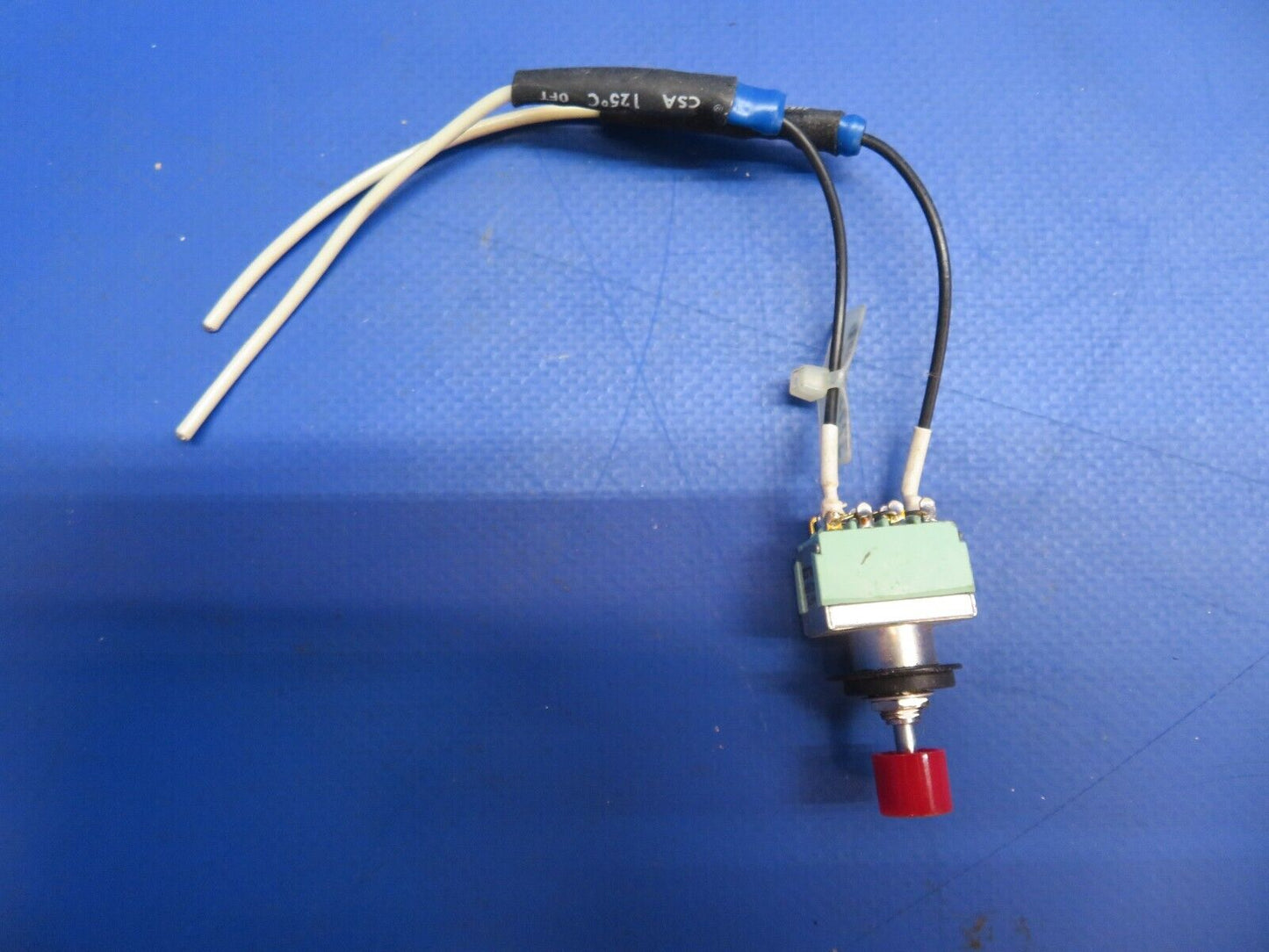 Piper PA-28R-201T Panel Light Holder & Filter w/ Switch P/N 460-602 (1122-770)