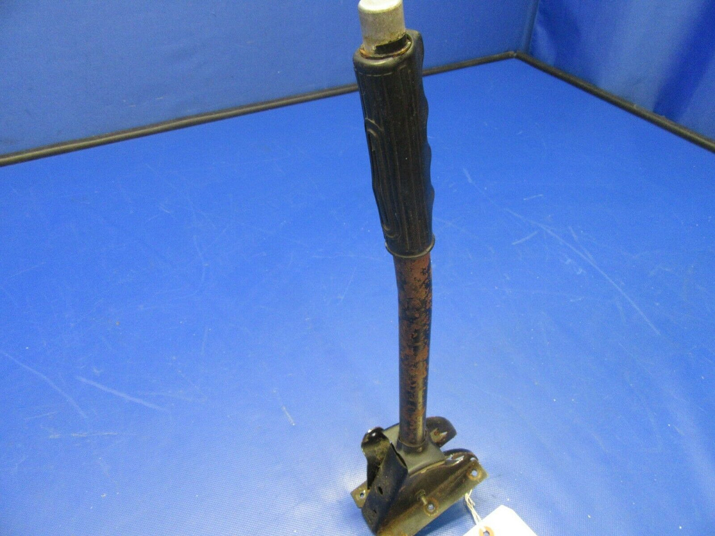 Piper PA-32RT-300 Lance Flap Control Lever P/N 62706-09, 62706-009 (0521-512)