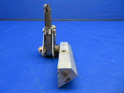 Cessna 177RG Actuator Down Lock RH P/N 2070026-2, 2041062-1 (0621-372)