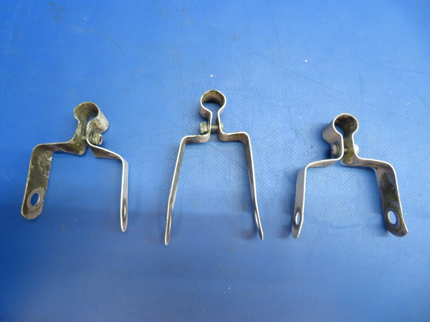 Piper PA-28-201T Dakota Clip Brake Hose P/N 63332-02 LOT OF 3 (1222-641)