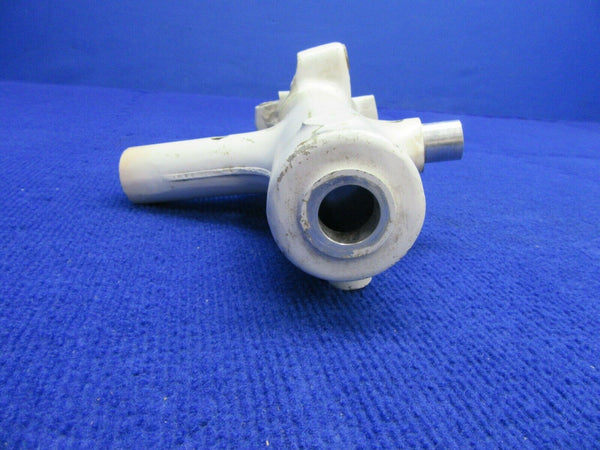 Piper Gear Trunnion Housing P/N 667924-2, 12620-13 (1221-461)