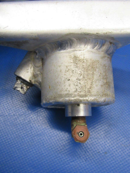 Mooney M20C Parking Brake Reservoir w / Scott Valve P/N 4500, 7116 (1018-242)