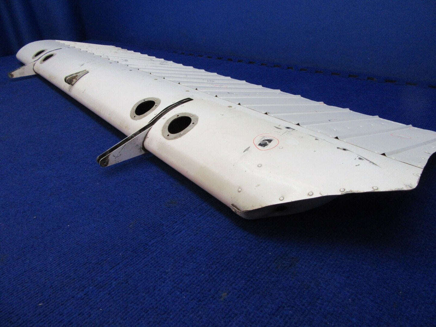 Cessna 150 / 150F RH Flap P/N 0426901-8 (0722-211)