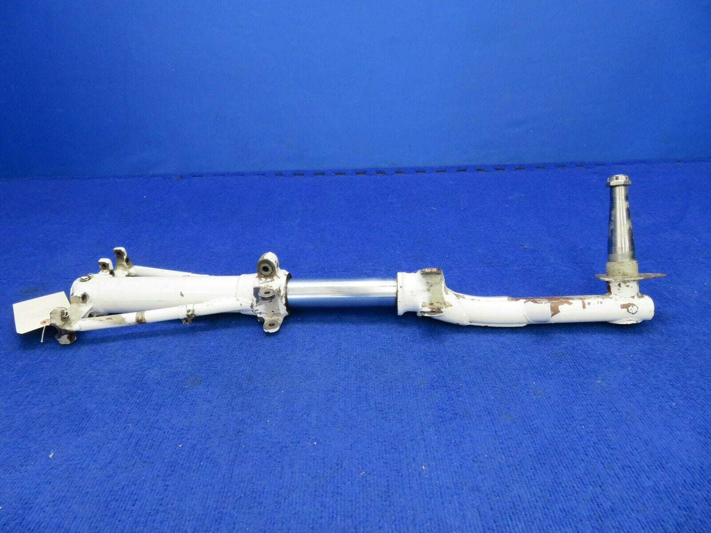 1956 Cessna 310 Main Landing Gear LH P/N 0841000-97 (0422-77)