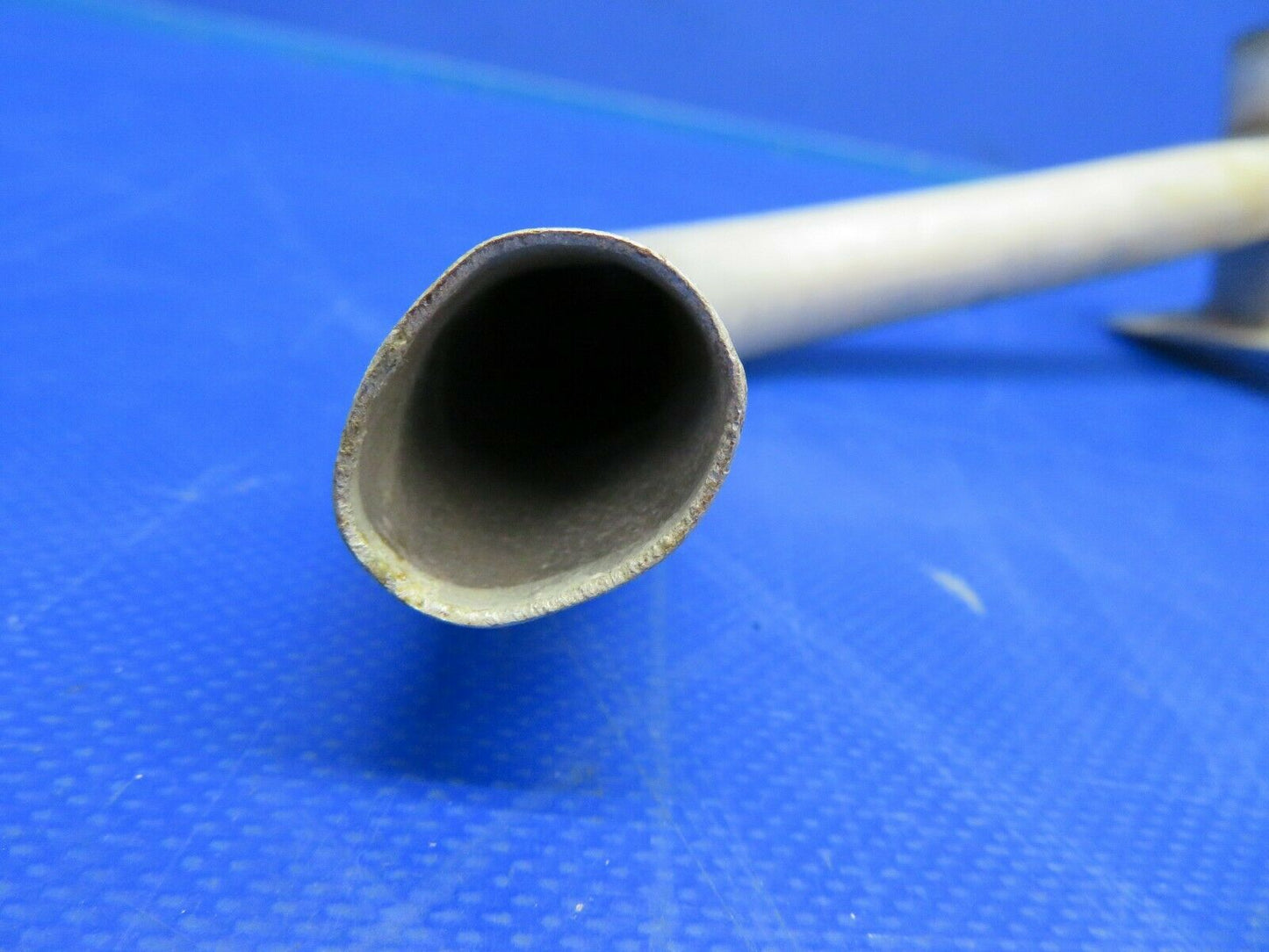 Piper PA-32RT-300 Vent FWD RH P/N 68416-01, 68416-001 (0620-305)