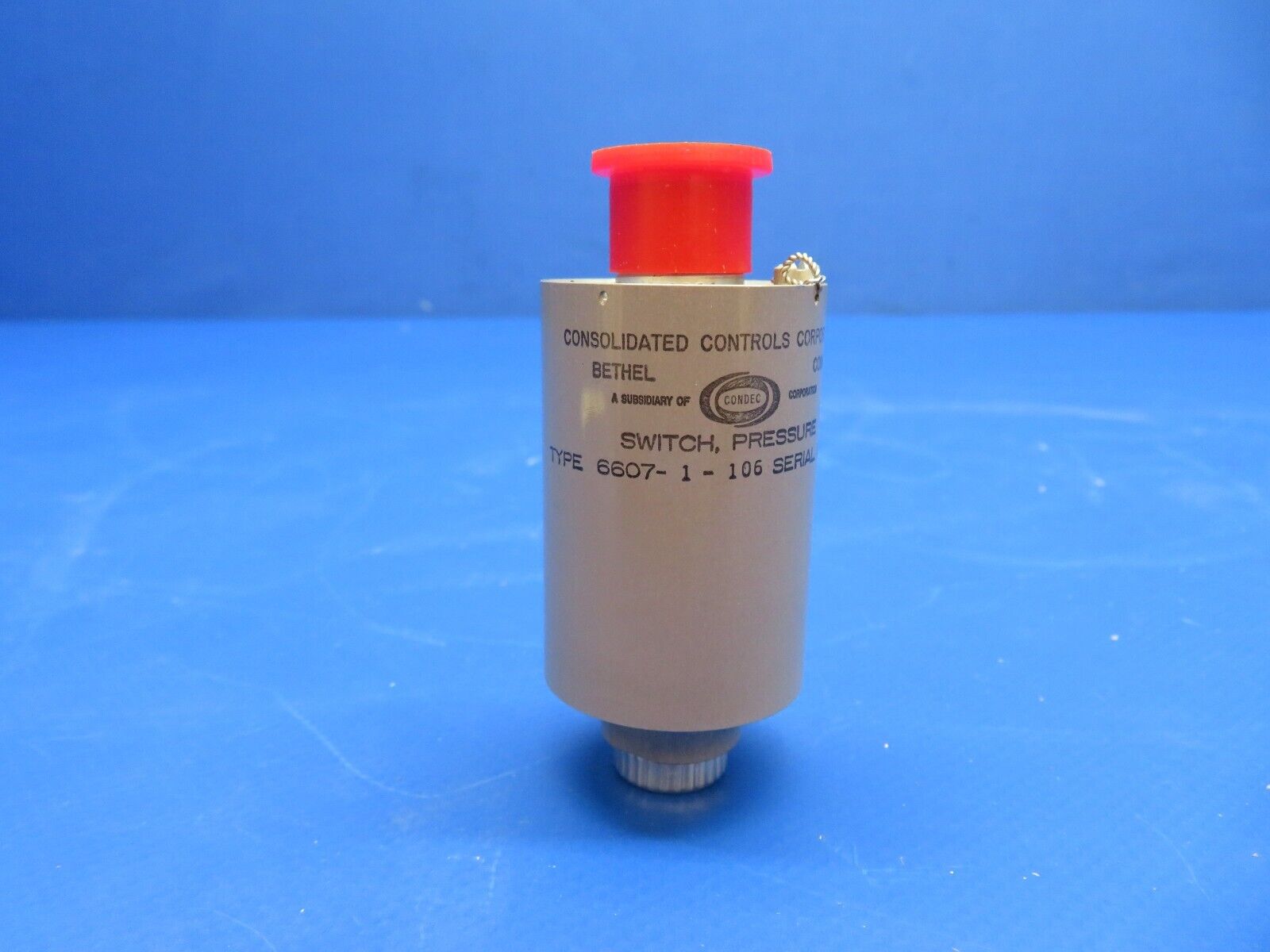 Consolidated Controls Corp. Pressure Switch P/N 6607-1-106 NOS (0922-747)